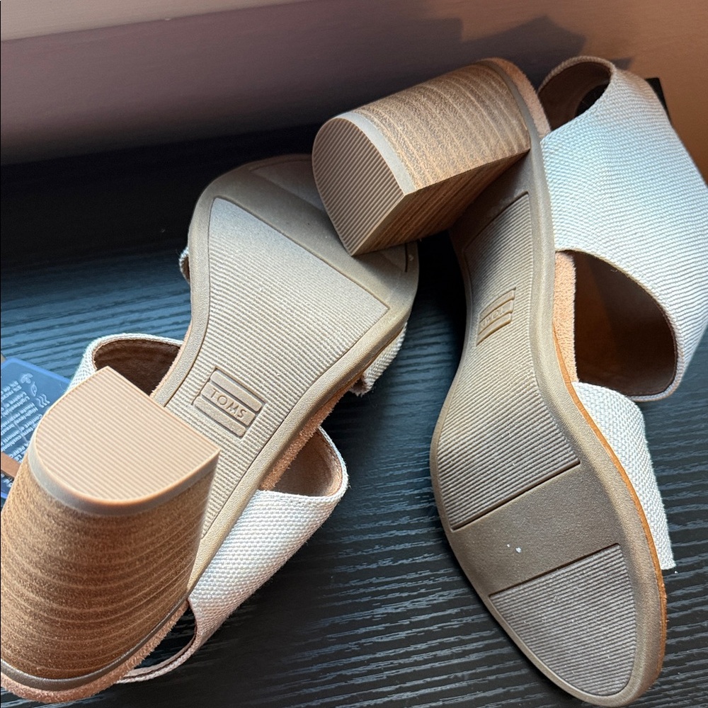 Toms Majorca Cutout Heeled Sandal - Picture 8 of 8